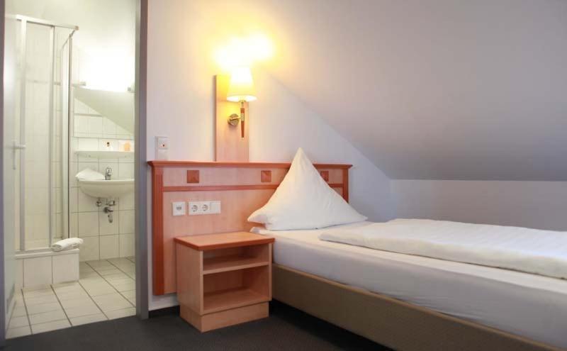 Hotel Wetterau Wölfersheim Zimmer foto