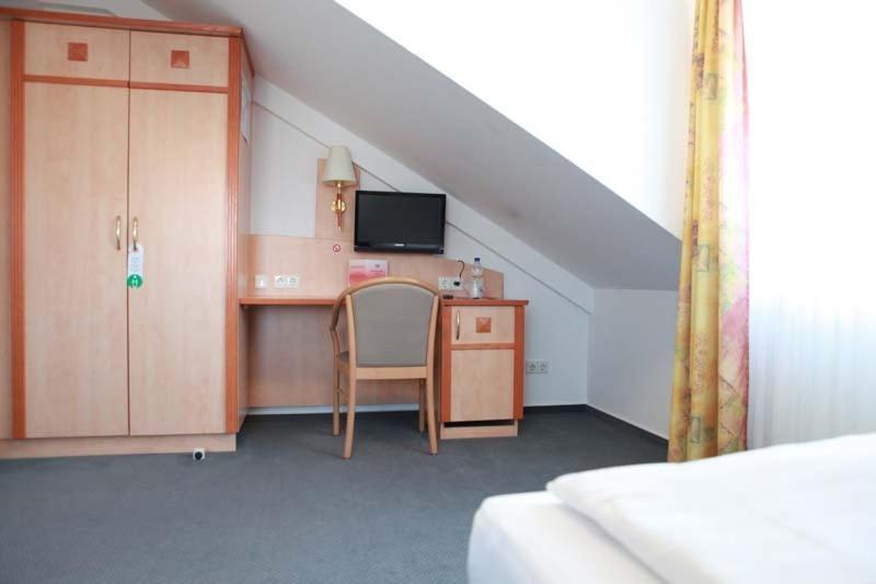 Hotel Wetterau Wölfersheim Zimmer foto